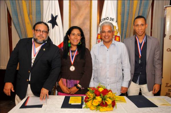 XXXV Concurso de Poesía León A. Soto 2015, cierra con broche de oro