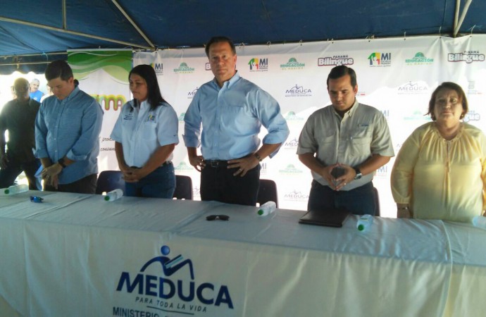 Presidente Varela se reúne con 17 gremios de educadores del país