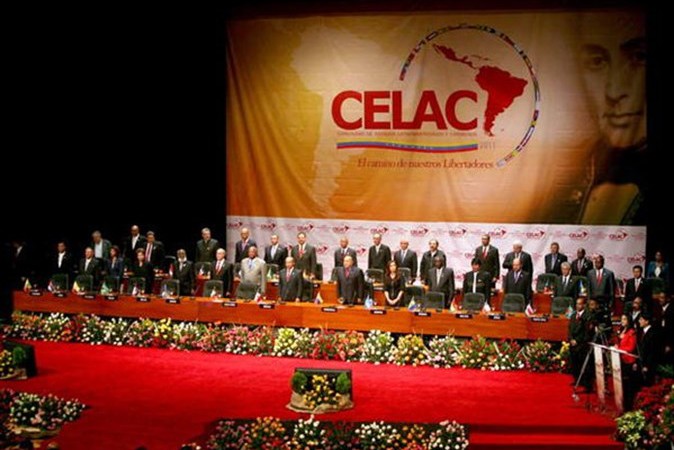 Pobreza en Latinoamérica y paz en Colombia centran cumbre de Celac