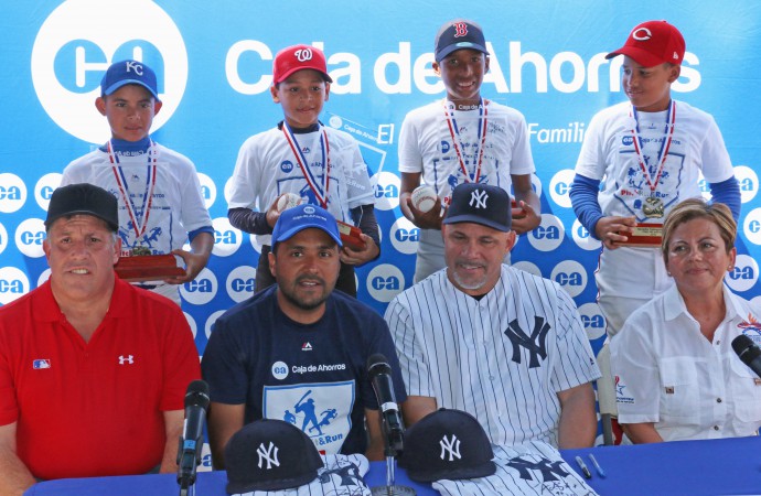 Cuatro niños irán al Yankee Stadium tras ser ganadores del evento Pitch, Hit & Run
