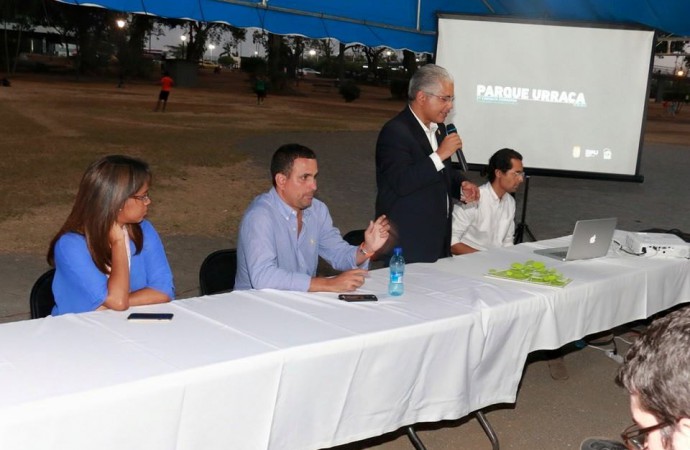 Vecinos participan en las propuestas para renovar el Parque Urracá