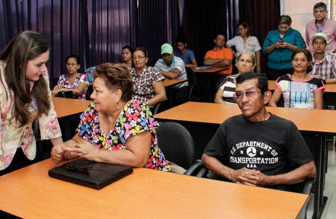 Emprendedores de Chiriquí, Herrera y Veraguas se capacitan a través de programas que ofrece Ampyme
