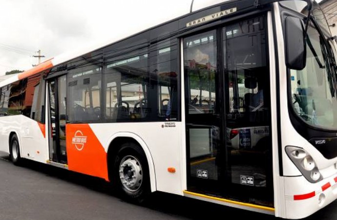 Mi Bus aumenta servicio del transporte para residentes y estudiantes de Altos de los Lagos, en Colón