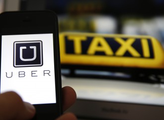 Taxistas realizarán caravana en contra de UBER