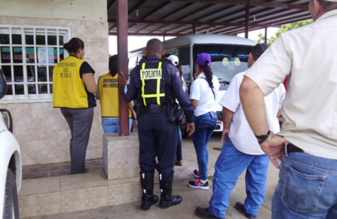 En un operativo conjunto autoridades detectaron a menores de edad laborando en piqueras de transporte público en Veraguas