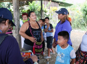 MIVIOT realiza evaluaciones sociales en Bocas del Toro para el proyecto Techos de Esperanza
