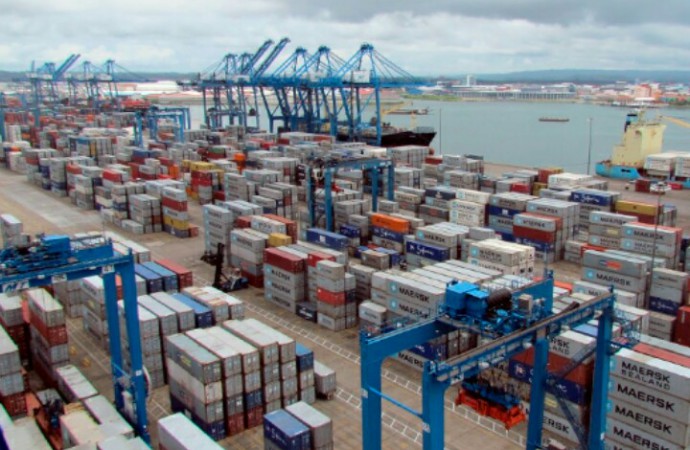 Gobierno y empresa privada trabajan en consolidar a Panamá en «hub» logístico