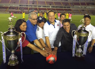 Varela inaugura liga intercolegial de fútbol Copa Presidente de la República