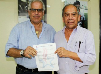PANDEPORTES entrega Orden de Proceder para construcción de Cancha Sintética en Chiriquí