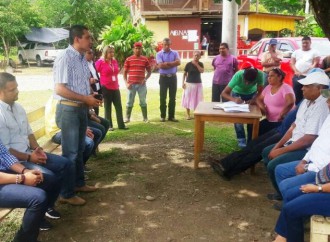 Autoridades se reúnen para tratar titulación de terrenos en Bocas del Toro