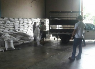 Productores Ovino Caprino en Los Santos reciben forraje peletizado
