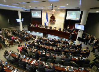 Presidente Hernández urge al Congreso aprobar matrícula consular