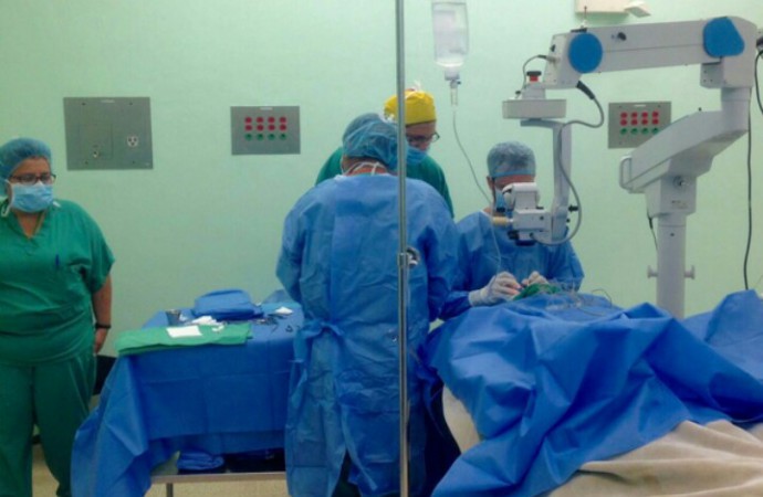 38 personas fueron beneficiadas de la Jornada de Cirugías de Cataratas en Policlínica de Las Tablas