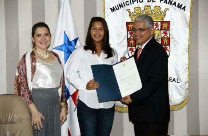 Alcaldía de Panamá entrega Orden de Proceder para Señalización Vial en el Casco Antiguo