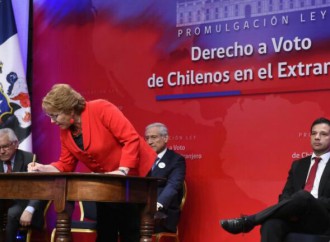 Chile: Mandataria promulga ley que regula el derecho a voto de los chilenos en el extranjero
