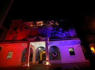 Presidente Varela invitó al cuerpo diplomático a festejar con Panamá sus 113 años como República