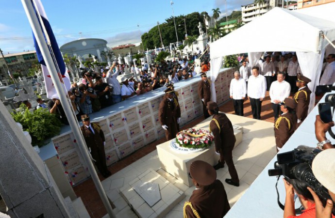 Presidente Varela rinde honor a próceres de la independencia