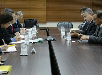 Ministros de Economía de Japón y Panamá celebran reunión bilateral