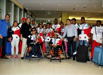 Llegan a suelo panameño atletas que participaron exitosamente en los CODICADER