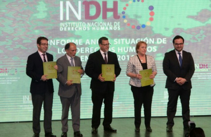 Presidenta Bachelet recibió Informe anual del Instituto Nacional de Derechos Humanos