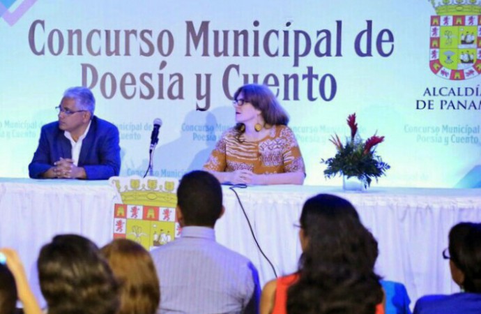 Alcaldía de Panamá premia ganadores del concurso de Poesía León A Soto y de Cuento Juvenil Carlos Francisco Chang Marín