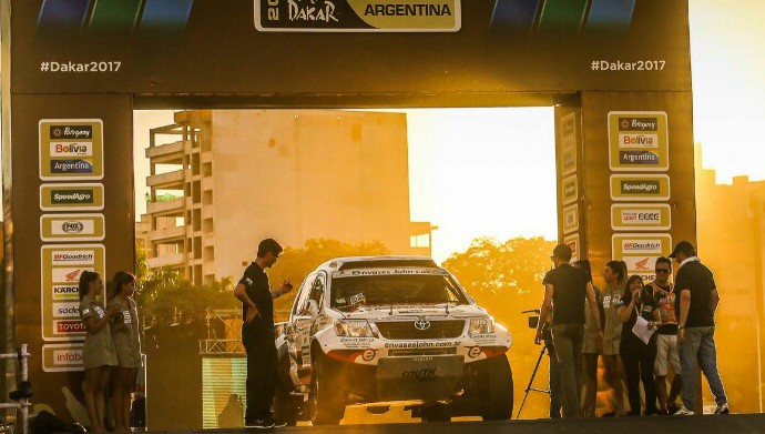 Arrancó la 39° edición del Dakar