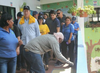 Presidente Varela lidera jornada de mantenimiento escolar como parte del voluntariado institucional