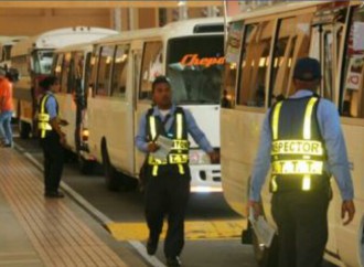 Autoridad de Tránsito realiza inspección a autobuses previo al inicio del Carnaval