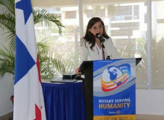 Ministra de Gobierno sostiene encuentro con representantes del Club Rotario de Panamá