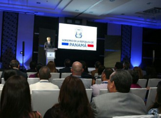 Gobierno lanza Panamá en Línea y pone en marcha 15 trámites digitales en instituciones
