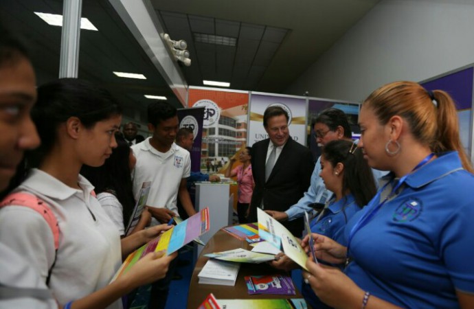 Gobierno aumentará la oferta crediticia educativa para los estudiantes panameños 