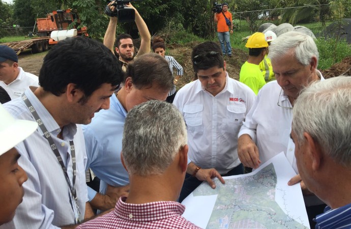 Presidente Juan Carlos Varela visita el proyecto del Sistema de Recolección de Aguas Residuales de la ciudad de Santiago