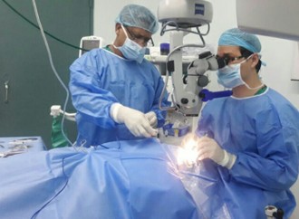 Realizan 30 Cirugías de Cataratas en el Hospital de la 24 de Diciembre