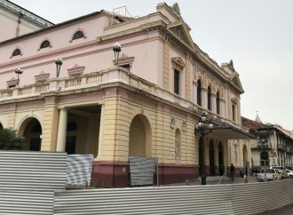 Avanzan los trabajos de remodelación del Teatro Nacional de Panamá