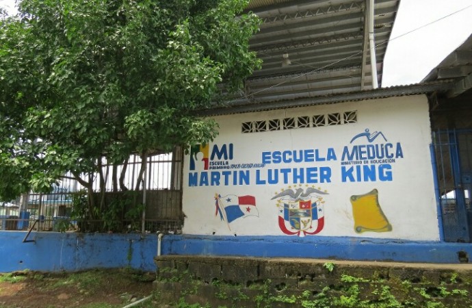 Vecinos y Autoridades acuerdan realizar mejoras en el Colegio Martin Luther King