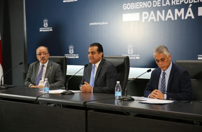 Ministro Carles exhortó al dialogo en negociaciones con docentes de difícil acceso