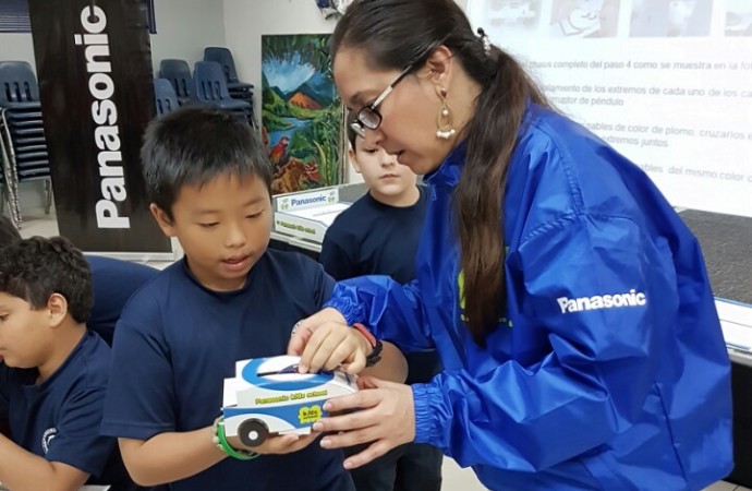 PANASONIC promueve el cuidado del medio ambiente con los niños del Panamerican School