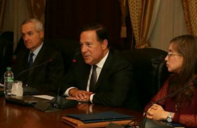 Presidente Varela reitera a miembros de la SIP su apoyo a la libertad de prensa en Panamá