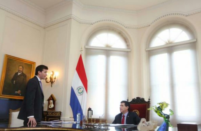 Paraguay: Poder Ejecutivo objeta Proyecto de Ley que regula activación del servicio de telefonía móvil