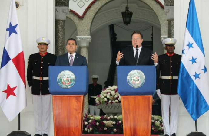 Presidentes Varela y Hernández comparten experiencias en temas agropecuarios, turismo y vivienda