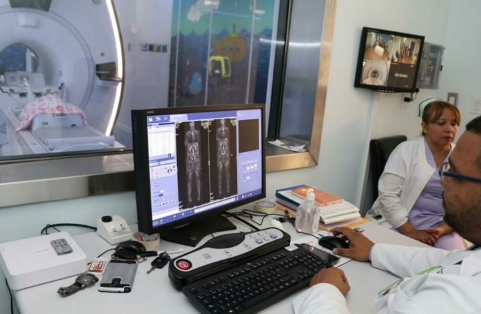 MINSA invierte B/2.3 millones en primer equipo de resonancia magnética pediátrica