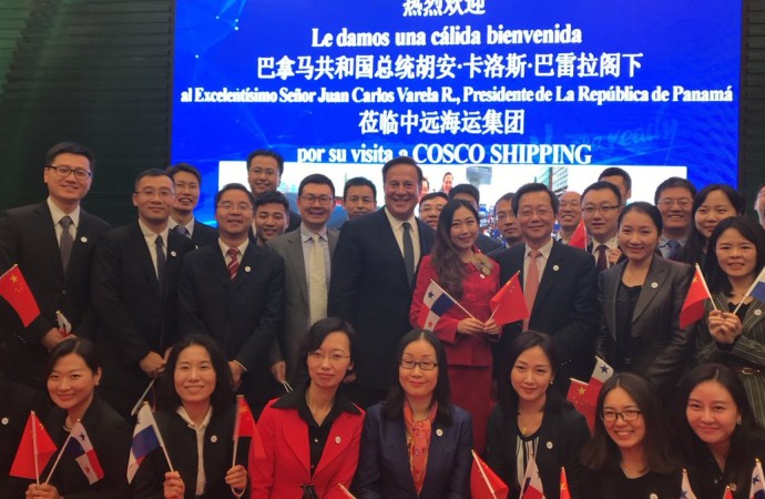 Presidente Varela culminó gira en China y se trasladó al aeropuerto de Shanhái para viaje de retorno a Panamá