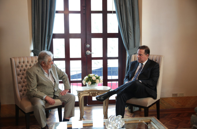 Presidente Varela recibe al ex gobernante José Mujica