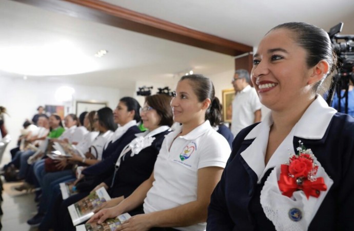 El Salvador rompe barreras en avance de la Reforma de Salud