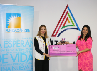 AltaPlaza Mall entrega donación a FundaCáncer