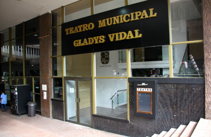 Anfiteatro municipal Gladys Vidal abre sus puertas al público totalmente renovado