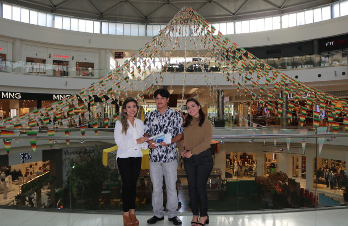 AltaPlaza Mall entregó premios de la promoción Da la Vuelta al Mundo