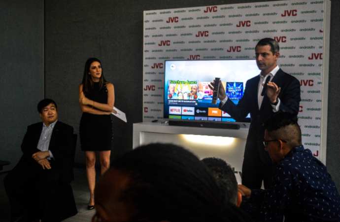 JVC lanza desde Panamá su primer Televisor con tecnología Android TV