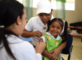 Enfermeras de la policlínica Dr. Juan Vega Méndez de San Carlos, aplicaron vacunas contra la Rubéola y Sarampión