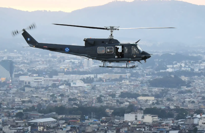 Guatemala incorpora un helicóptero Bell 212 para tareas de rescate y ayuda humanitaria